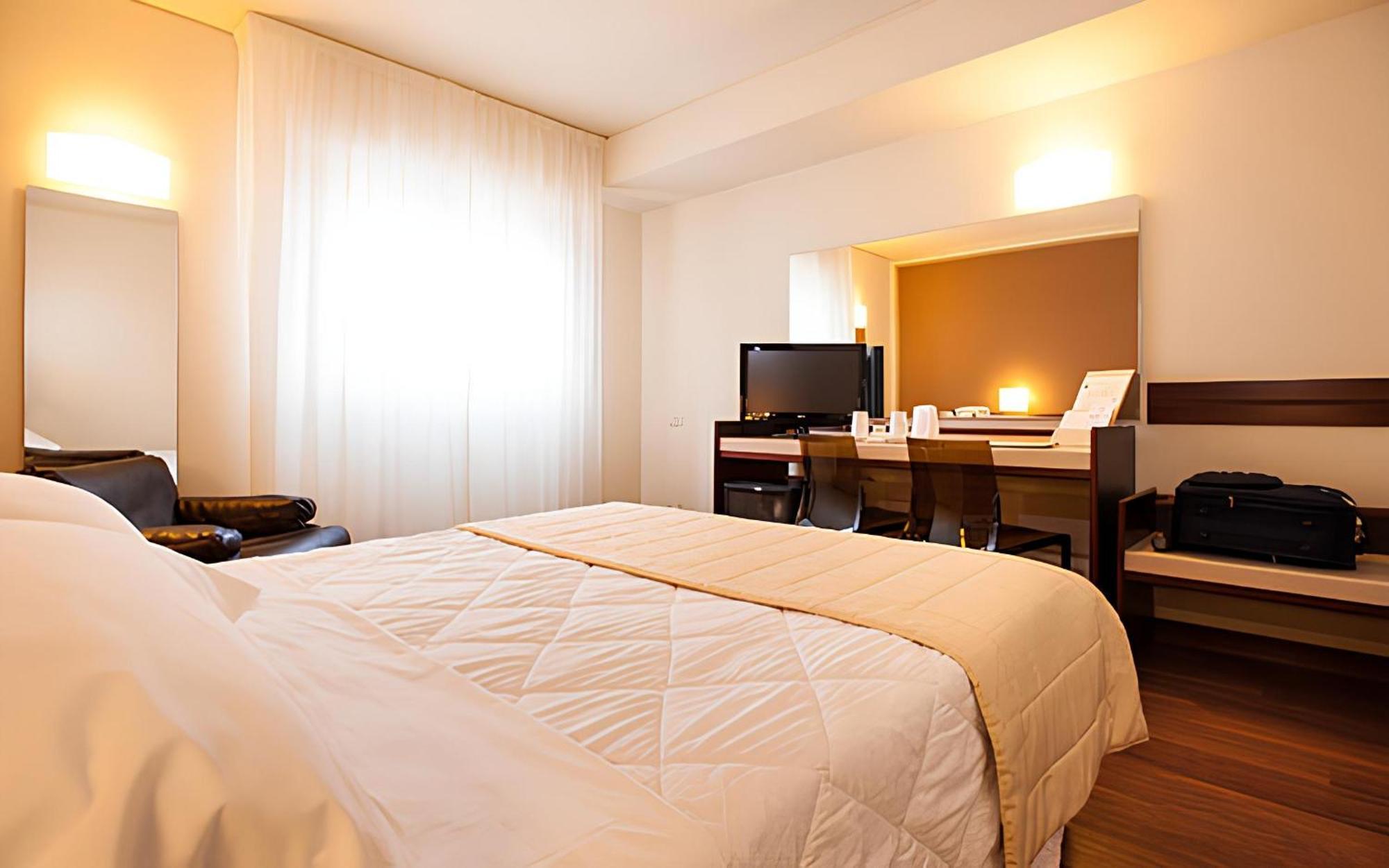 Astoria Palace 4*