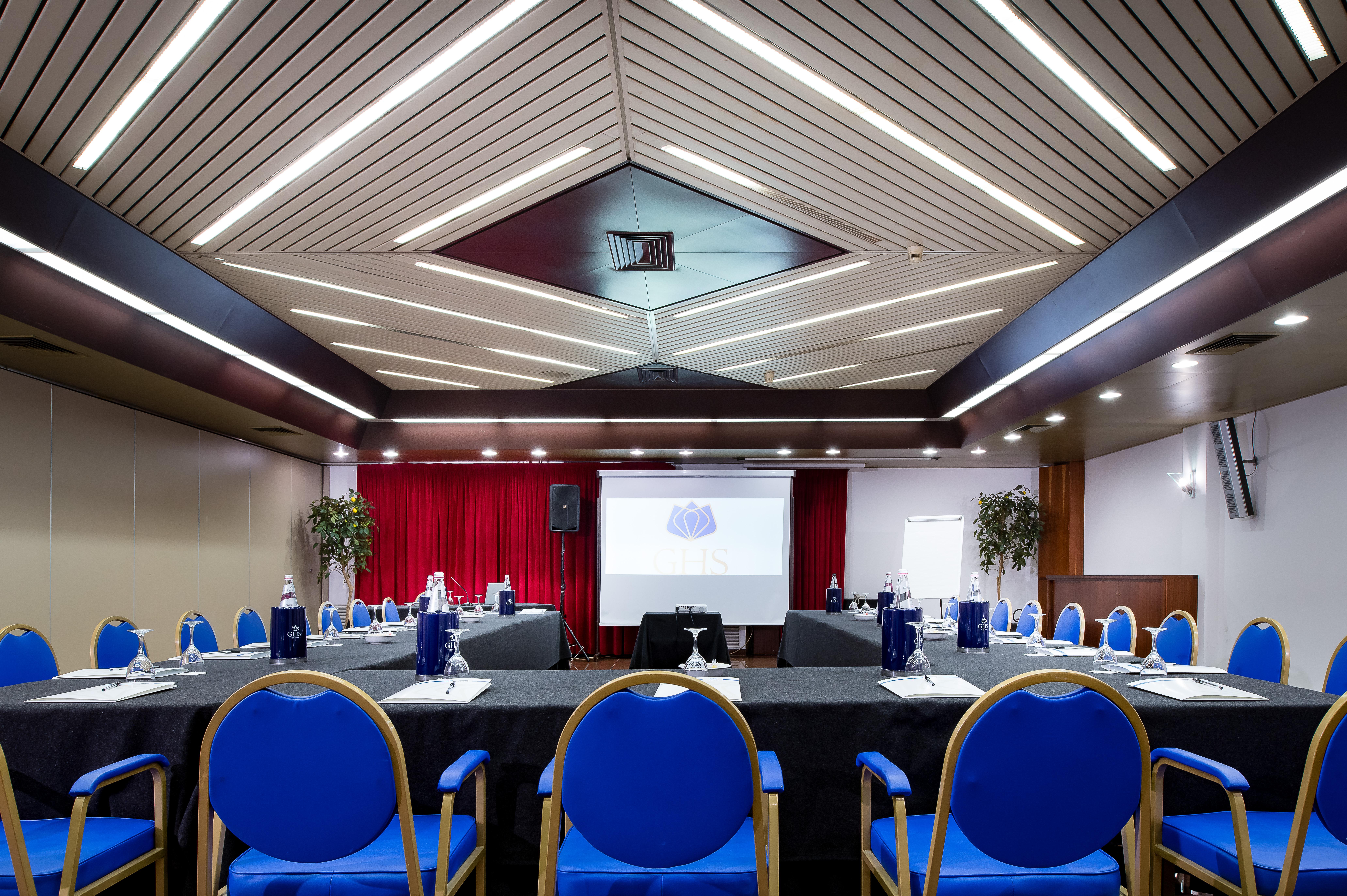 Astoria Palace 4*