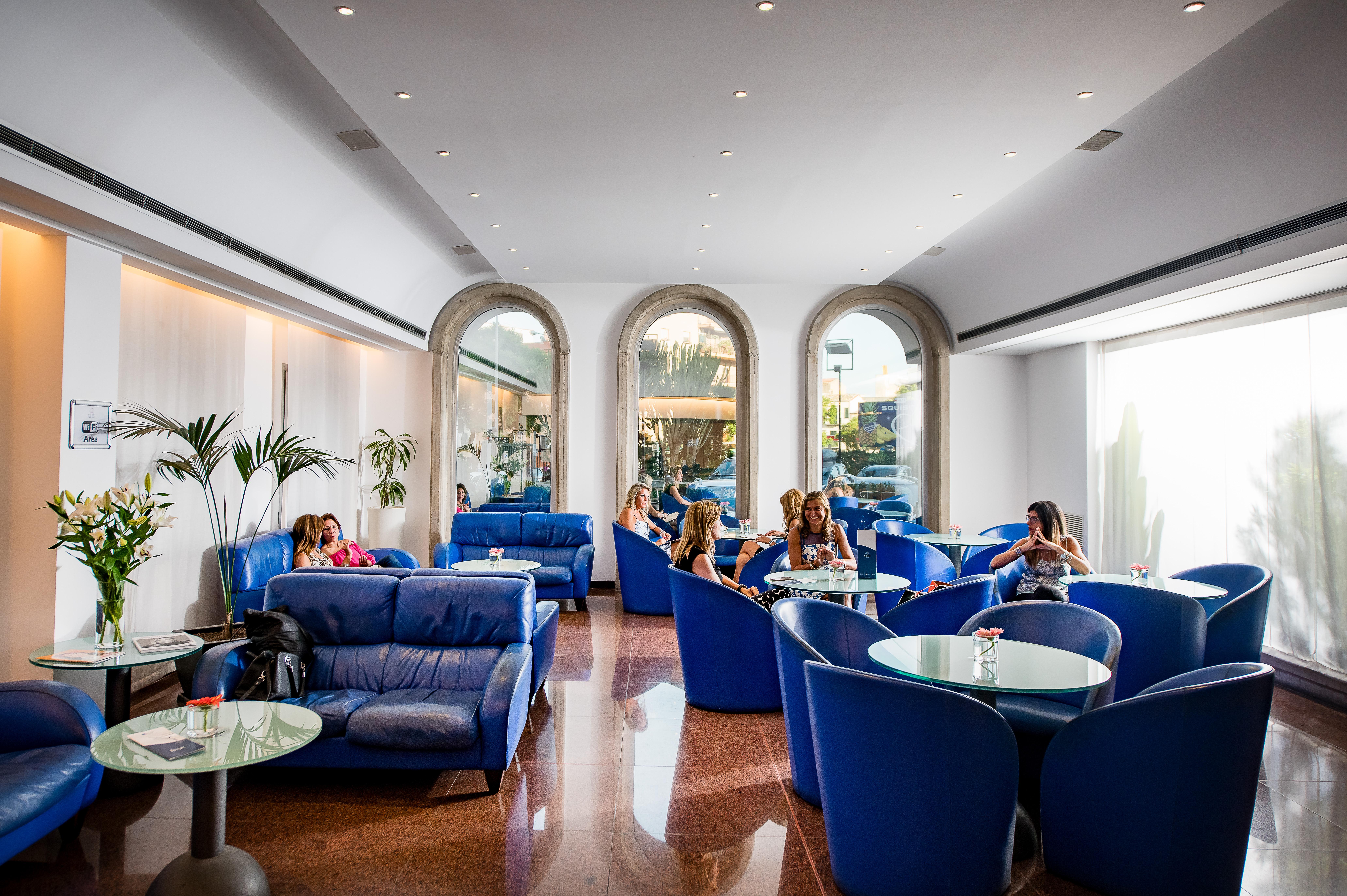 Astoria Palace 4*