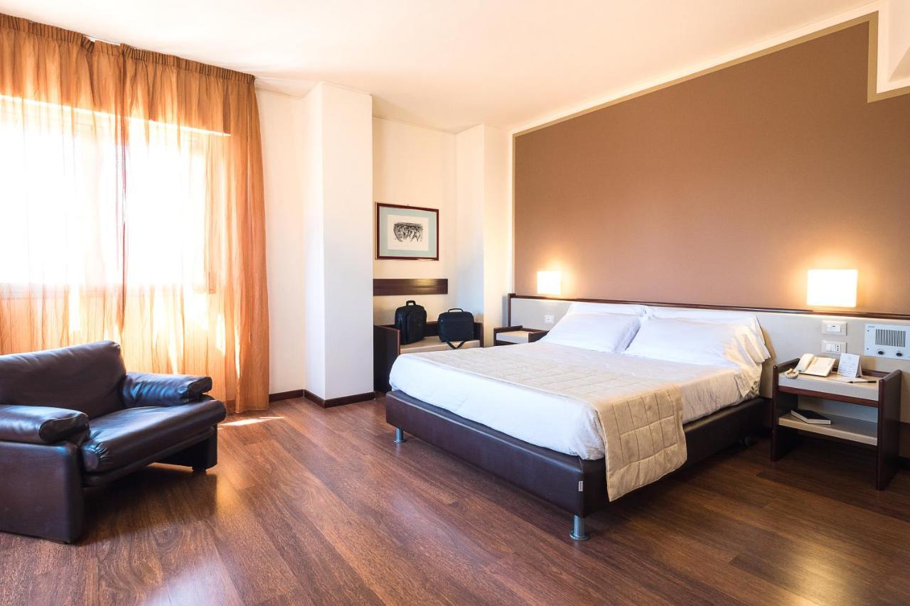 Astoria Palace