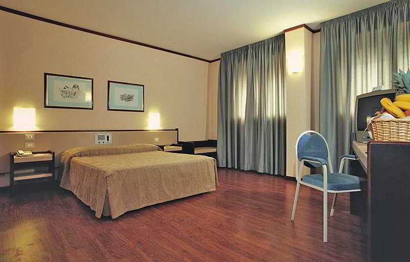 Astoria Palace 4*