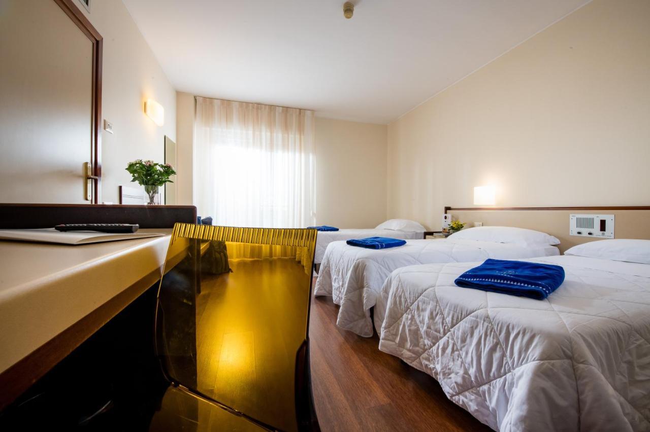 Astoria Palace 4*